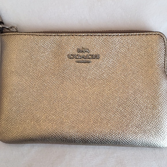 Coach Handbags - Coach small wristlet